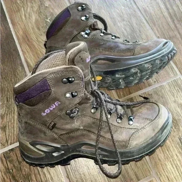 Lowa Renagade GTX women’s hiking boots - Picture 2 of 6